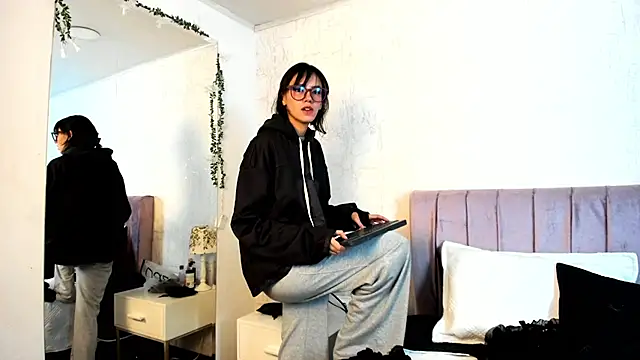 Alis Roze online show from 07/24/26, 08:07