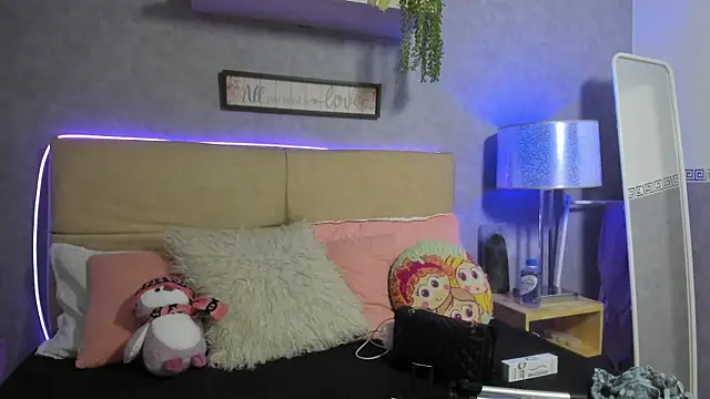 RoxaneBrown online show from 07/10/26, 07:38