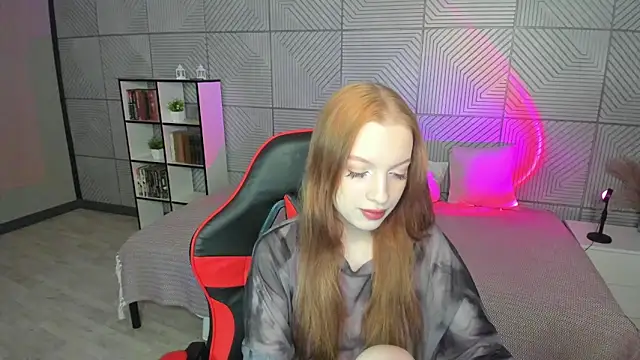 Snapshot of SherryKelly chatting on 05/19/26, 01:00 SherryKelly online show from 05/19/26, 01:00