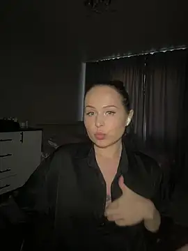 Snapshot of Hopefully_ chatting on 06/12/26, 06:01 Hopefully online show from 06/12/26, 06:01