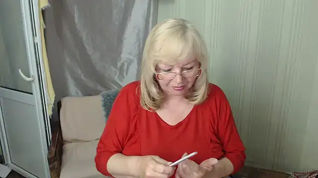 Snapshot of LavandaMay chatting on 05/19/26, 08:26 LavandaMay online show from 05/19/26, 08:26