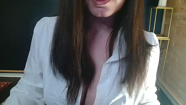 Snapshot of NicoleLove_ chatting on 04/10/26, 09:30 NicoleLove online show from 04/10/26, 09:30