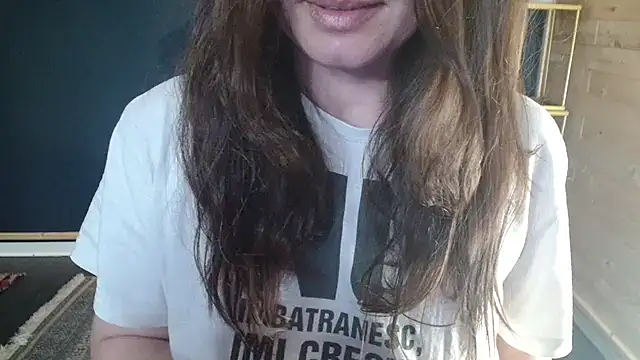Snapshot of NicoleLove_ chatting on 05/31/26, 06:21 NicoleLove online show from 05/31/26, 06:21