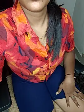 Tamilmoon006 online show from 06/18/26, 07:41