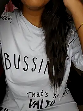 Tamilmoon006 online show from 06/25/26, 05:34