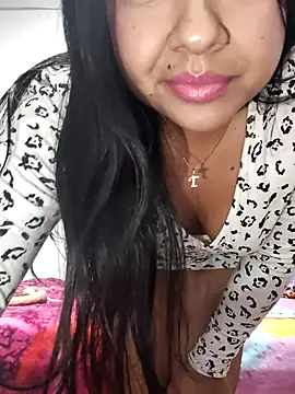 Snapshot of alisonnturbay chatting on 06/03/26, 01:08 alisonnturbay online show from 06/03/26, 01:08
