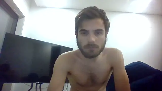 Snapshot of danievio21 chatting on 05/29/26, 11:36 danievio21 online show from 05/29/26, 11:36