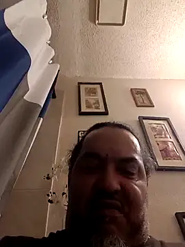 Snapshot of MrBustNut2026 chatting on 04/20/26, 04:54 MrBustNut2026 online show from 04/20/26, 04:54
