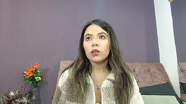 Snapshot of SalomeMartinez_ chatting on 07/08/26, 12:42 SalomeMartinez online show from 07/08/26, 12:42