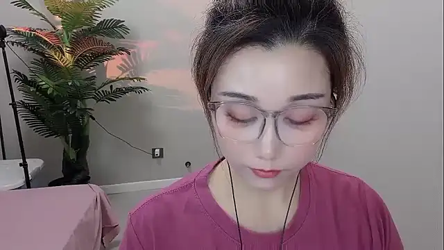 Snapshot of Yunxi- chatting on 04/18/26, 01:37 Yunxi- online show from 04/18/26, 01:37
