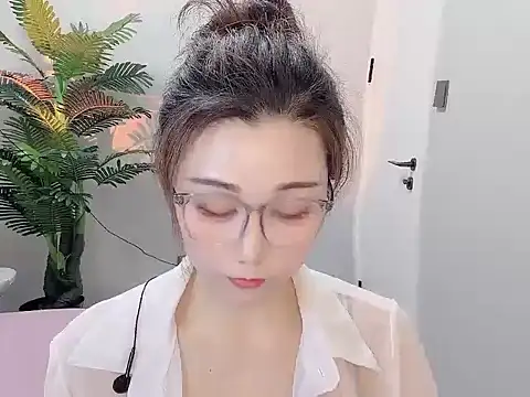Snapshot of Yunxi- chatting on 04/19/26, 04:23 Yunxi- online show from 04/19/26, 04:23