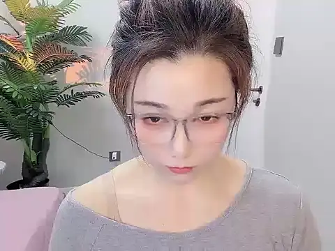 Snapshot of Yunxi- chatting on 04/20/26, 03:15 Yunxi- online show from 04/20/26, 03:15