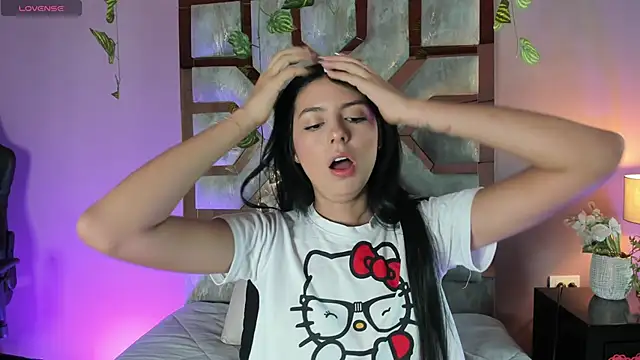 VIOLET 19XXX online show from 06/10/26, 12:37