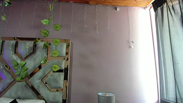 VIOLET 19XXX online show from 06/11/26, 06:50