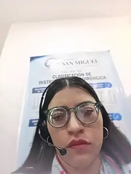 Snapshot of SOFI__10 chatting on 06/08/26, 01:33 SOFI 10 online show from 06/08/26, 01:33