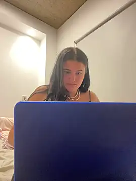 Snapshot of KimberlyBlueOfficial chatting on 06/16/26, 05:26 KimberlyBlueOfficial online show from 06/16/26, 05:26