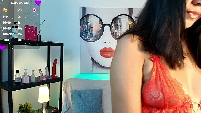 Snapshot of Luna_Ferrer10 chatting on 05/30/26, 06:27 Luna Ferrer10 online show from 05/30/26, 06:27