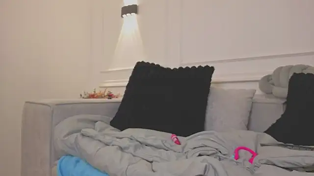 giigii hadidd online show from 07/03/26, 07:20