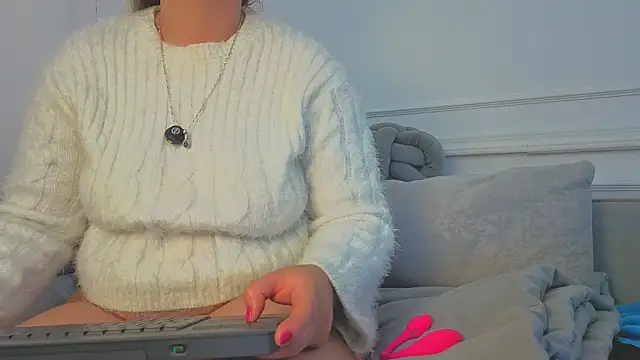 giigii hadidd online show from 07/22/26, 07:49