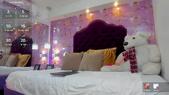 luna bloomm  online show from 07/08/26, 04:50