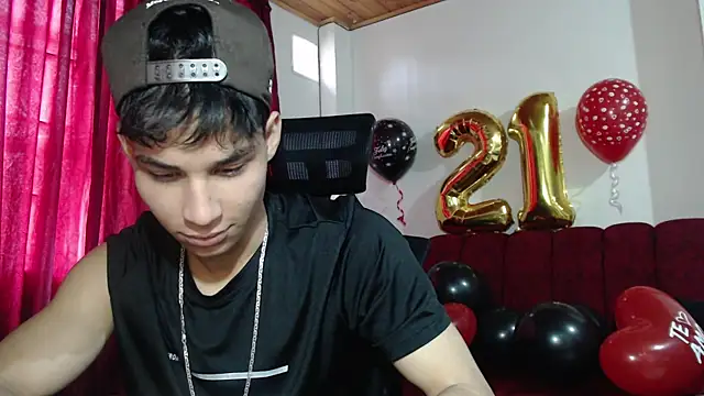 Snapshot of Marck-Pro chatting on 06/12/26, 04:28 Marck-Pro online show from 06/12/26, 04:28