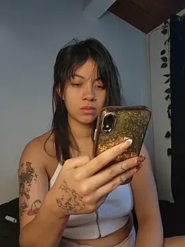 NefertitiXO online show from 06/07/26, 06:00