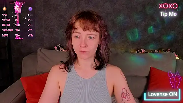 Snapshot of Ricki_Bloom chatting on 05/22/26, 01:13 Ricki Bloom online show from 05/22/26, 01:13