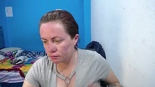 carolinhe26 online show from 07/19/26, 03:38