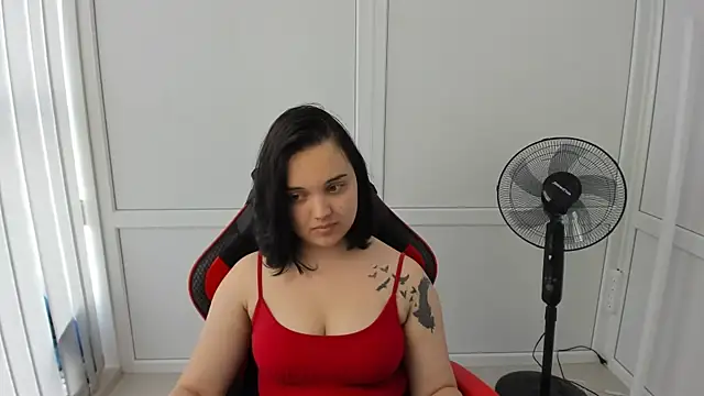 Caroline cutte online show from 06/17/26, 08:39
