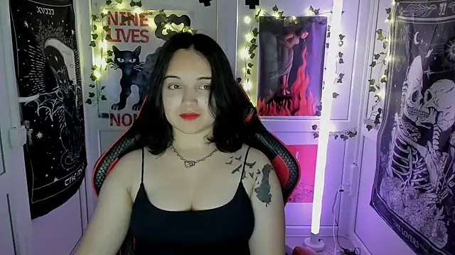 Caroline cutte online show from 06/22/26, 06:54