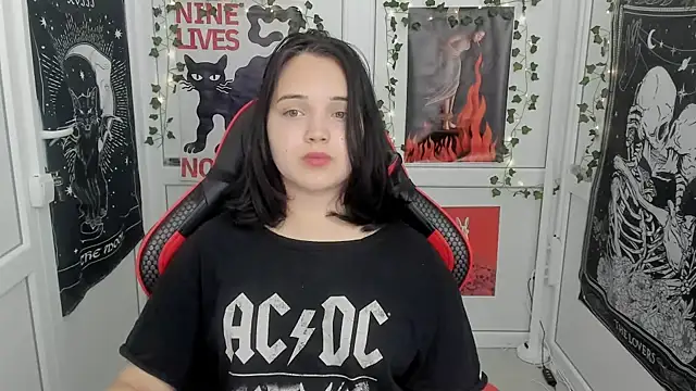 Caroline cutte online show from 07/23/26, 06:44