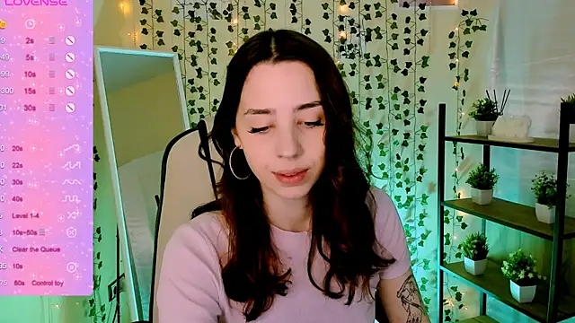 Snapshot of CharliGrace_ chatting on 05/31/26, 08:10 CharliGrace online show from 05/31/26, 08:10