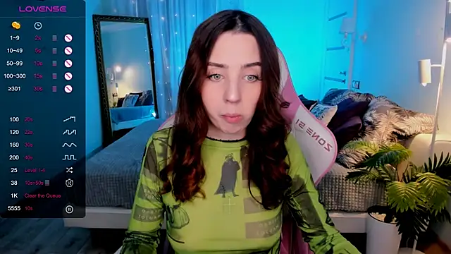 Snapshot of CharliGrace_ chatting on 06/02/26, 08:16 CharliGrace online show from 06/02/26, 08:16