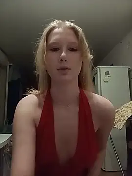 Snapshot of Tanya_Savel chatting on 04/11/26, 01:04 Tanya Savel online show from 04/11/26, 01:04