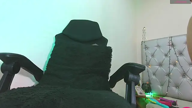 Sharonxt online show from 07/16/26, 08:37