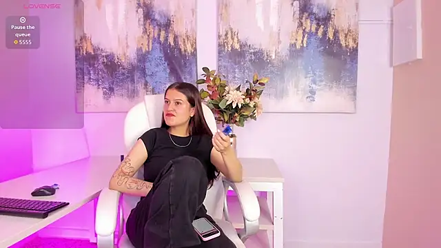 madydoll  online show from 07/14/26, 09:20