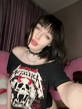 Snapshot of virusDoll chatting on 06/05/26, 05:29 virusDoll online show from 06/05/26, 05:29