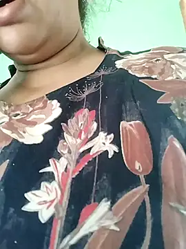 Snapshot of Monika_telugu_queen chatting on 04/15/26, 06:53 Monika telugu queen online show from 04/15/26, 06:53