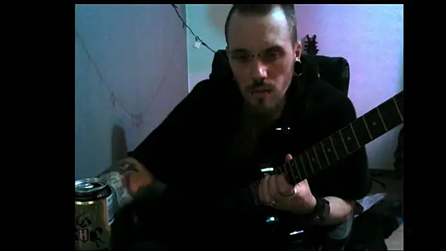 Snapshot of THatRandomMetalHead chatting on 04/17/26, 11:08 THatRandomMetalHead online show from 04/17/26, 11:08