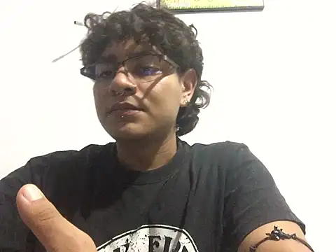 Snapshot of xhecho_uzumaki chatting on 05/17/26, 04:21 xhecho uzumaki online show from 05/17/26, 04:21