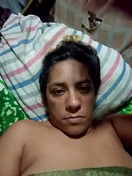 Snapshot of melysexy chatting on 05/03/26, 04:40 melysexy online show from 05/03/26, 04:40