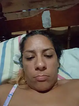 Snapshot of melysexy chatting on 06/13/26, 02:42 melysexy online show from 06/13/26, 02:42
