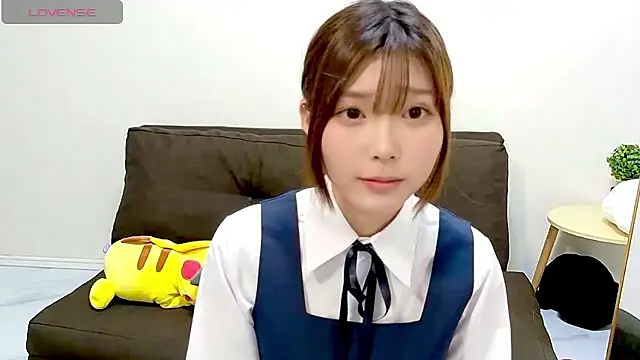 Snapshot of shuka- chatting on 04/17/26, 06:27 shuka- online show from 04/17/26, 06:27