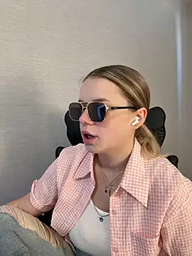 KimEvanss online show from 06/27/26, 05:12