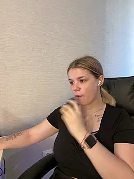 KimEvanss online show from 07/04/26, 05:02