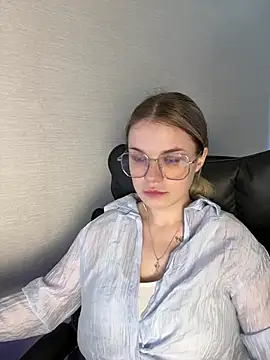 KimEvanss online show from 07/19/26, 05:11