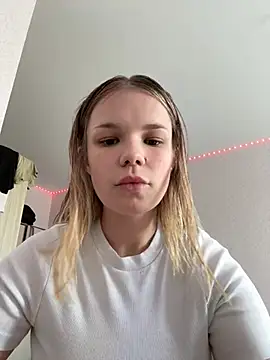KimEvanss online show from 07/27/26, 10:11