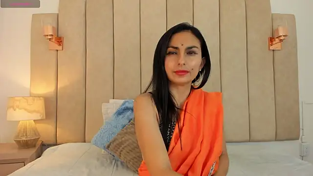 Snapshot of shaliny_ chatting on 06/11/26, 07:56 shaliny online show from 06/11/26, 07:56