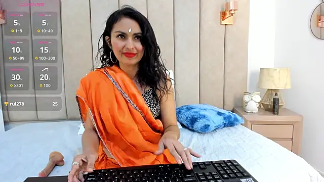 shaliny  online show from 07/28/26, 07:39