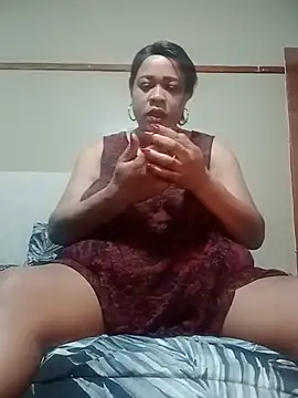 BUSTYQUEEN56  online show from 06/11/26, 06:33